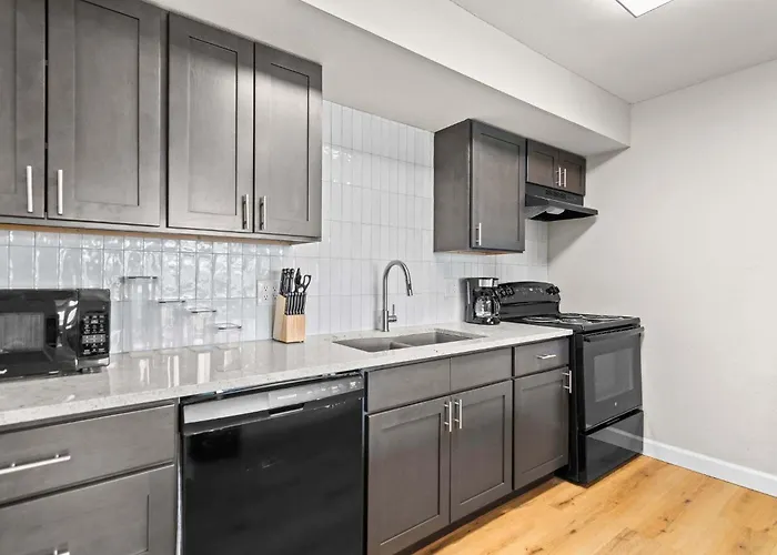 Newly Renovated Unit In Spfld #304 Appartement *