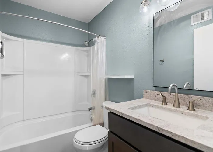 Newly Renovated Unit In Spfld #304 * Springfield